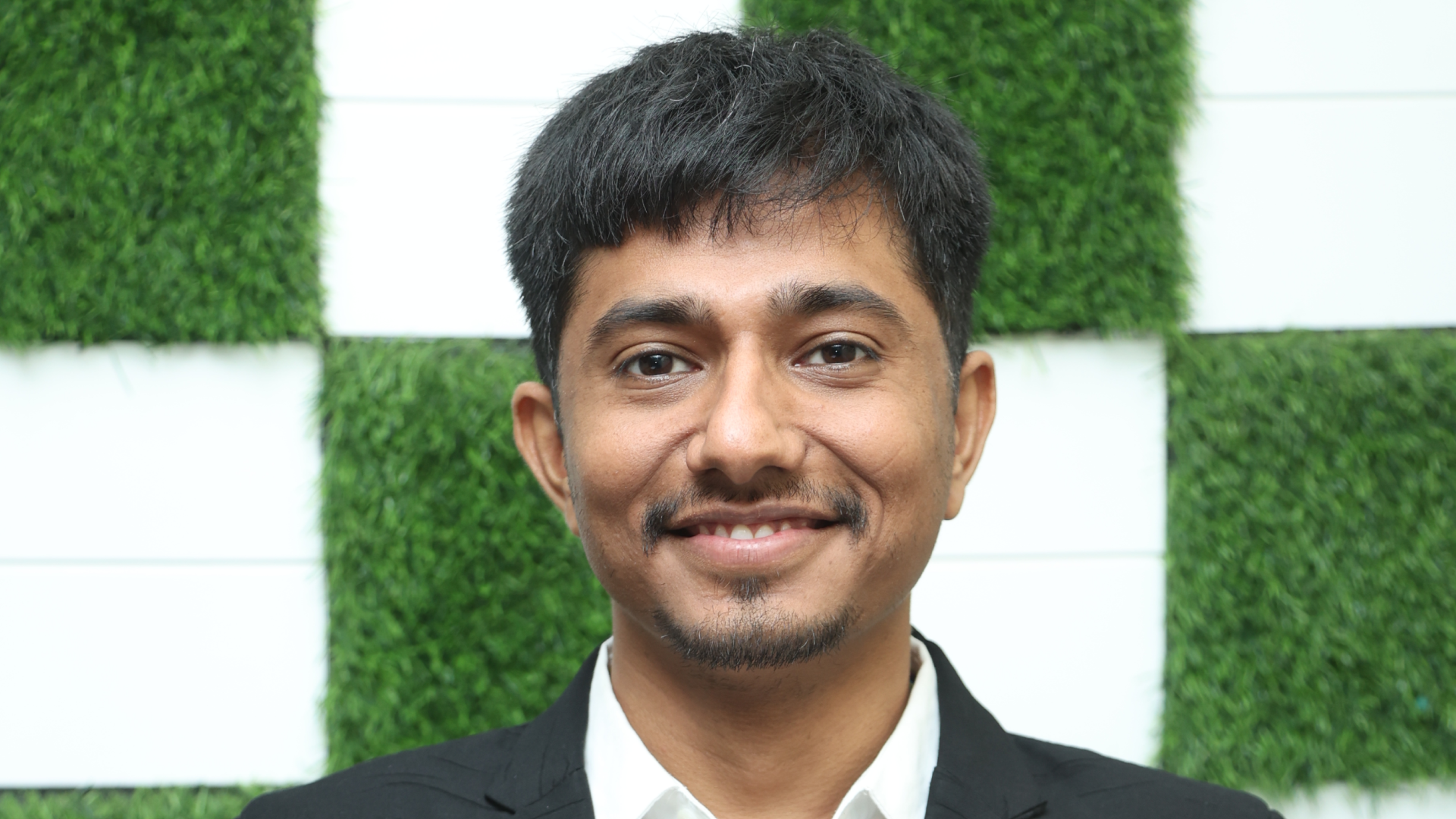 Bhavik Thakkar’s Journey from Technology Enthusiast to Entrepreneur